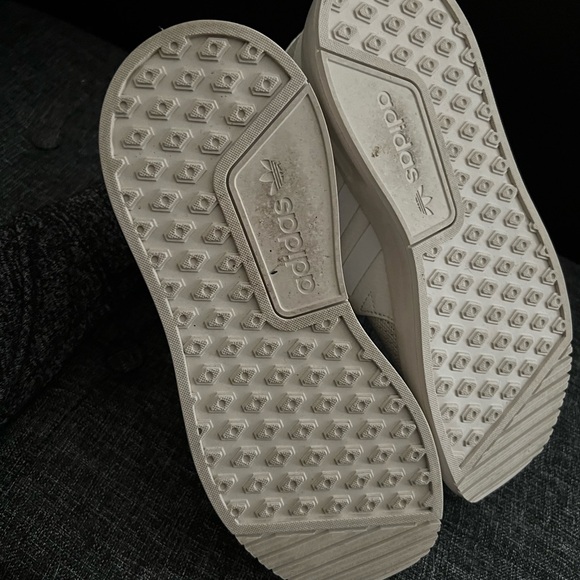 Adidas women’s shoes - Picture 7 of 7